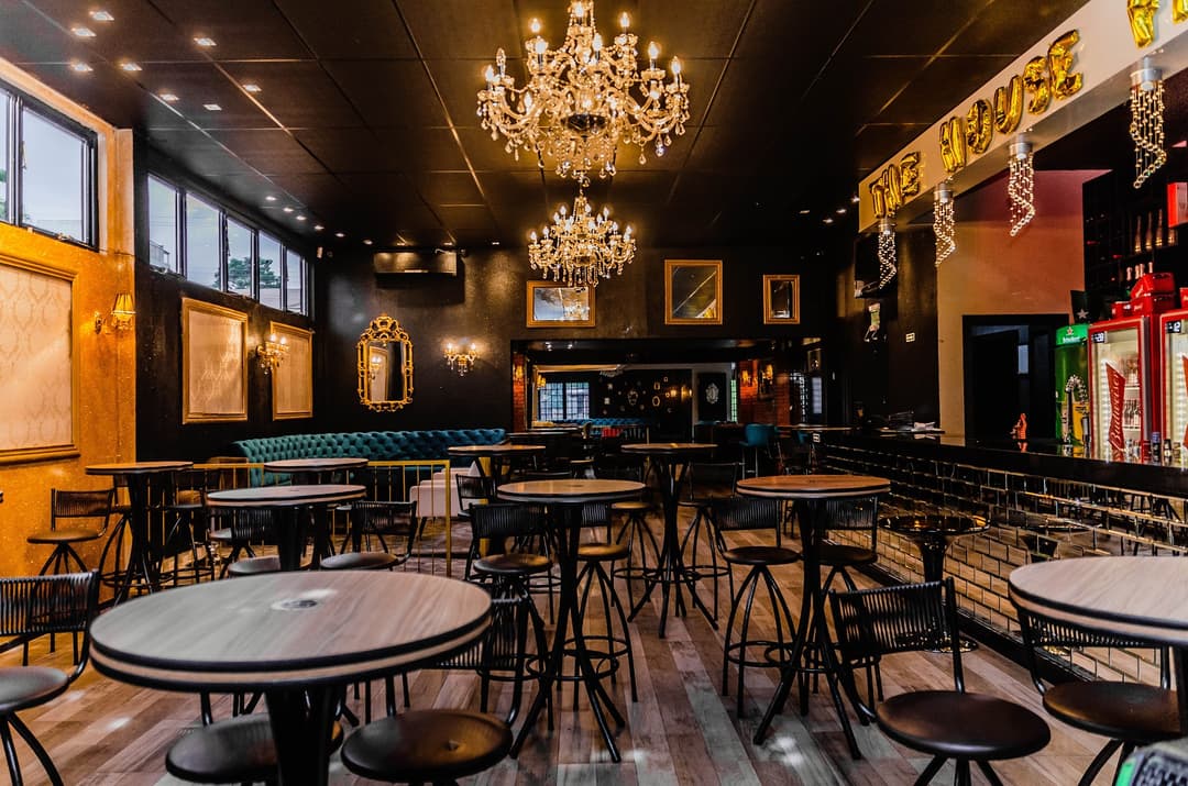 The House Pub Bar