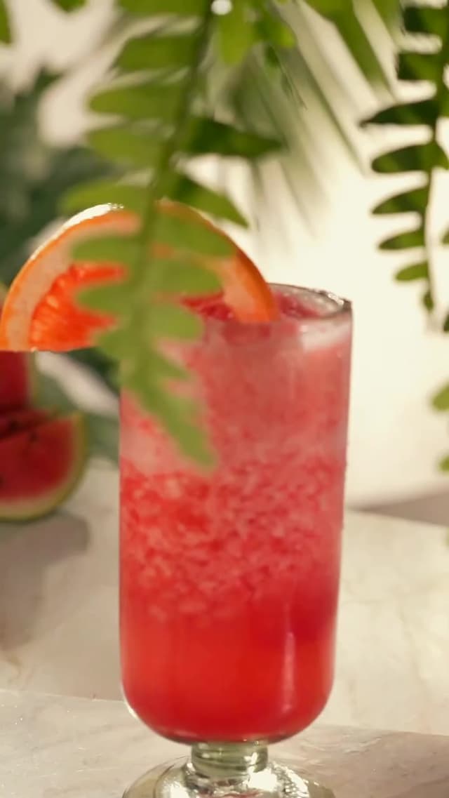 Cómo preparar bebidas tropicales con Peñafiel Adas