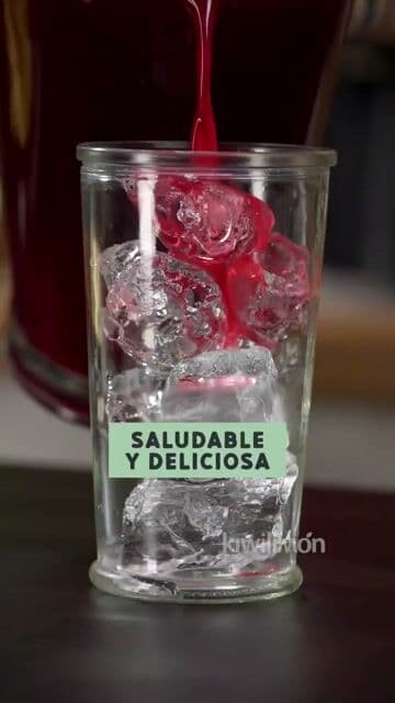 Cómo hacer agua de jamaica con piña fácil y refrescante