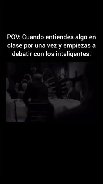 En Oppenheimer, Christopher Nolan se negó a usar CGI para la prueba nuclear de Trinity. En cambio, el equipo recreó la explosión prácticamente usando explosivos reales, gasolina, modelos en miniatura y trucos de cám