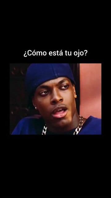 La famosa escena en el porche de 'Friday' (1995) fue rodada en una verdadera calle de South Central, Los Ángeles, aportando autenticidad a esta comedia urbana. Ice Cube y Chris Tucker improvisaron gran parte del diálogo para lograr realismo.