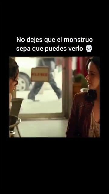 En 'Odd Thomas' hay una curiosa mezcla de thriller y comedia negra: el rodaje incluyó efectos prácticos para las apariciones fantasmales, intensificando la atmósfera sobrenatural que vive el protagonista Anton Yelchin.