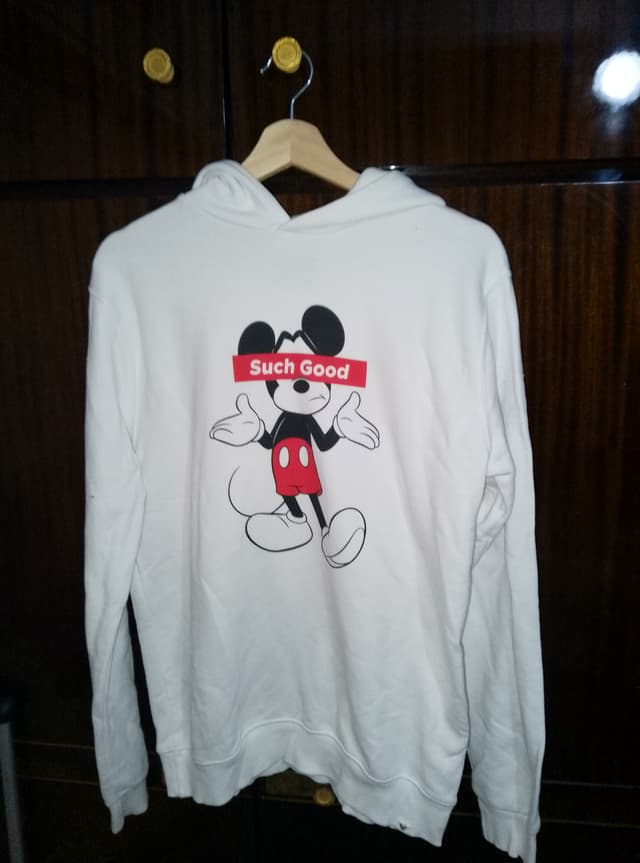 sudadera con capucha 