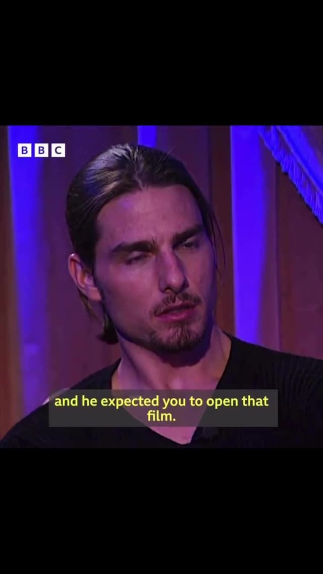 Durante el rodaje de 'Interview with the Vampire', Tom Cruise asumió el desafío de interpretar a Lestat, alejándose de sus papeles típicos de los 80 y 90. La entrevista revela cómo enfrentó la presión de reinventarse como estrella.