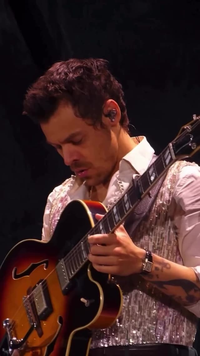 Durante el primer concierto de la Together Together Tour 2026 en Ciudad de México, ‘Sign of the Times Harry Styles’ cobró otro sentido: la canción conectó a miles de fans en un momento colectivo. Letras y significado en vivo, con