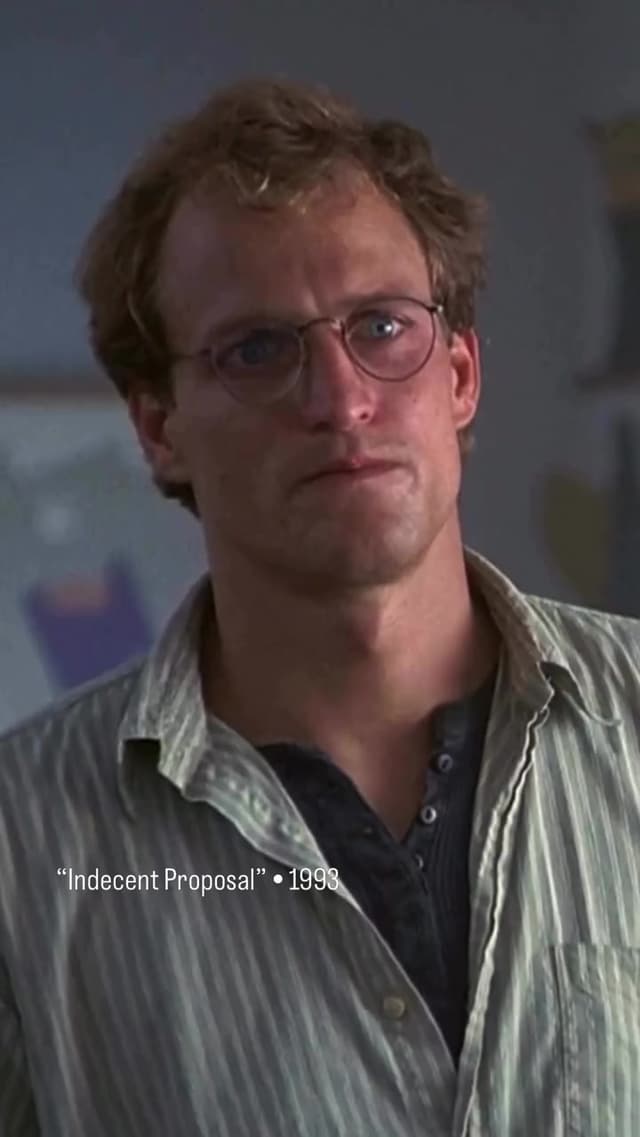 En 'Indecent Proposal' (1993), el director Adrian Lyne buscaba vulnerabilidad en Diana. Demi Moore captó la emoción del personaje, sorprendiendo al director y sumando valor a esta icónica escena de la película.