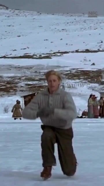 En 1997, esta película protagonizada por Brad Pitt y con música de John Williams combinó paisajes espectaculares y una historia profunda sobre el viaje interior y la transformación personal. Una obra que conecta con momentos clave de la vida.