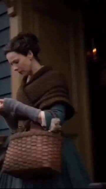  Una historia épica de amor, viajes en el tiempo y pasión desbordada. Ganadora de múltiples premios y con legiones de fans.

#Outlander #romanceépico #serielegendaria #viajesenteltiempo #dramaromántico #JamieYClaire #cinequeamarás #historiasdeamor