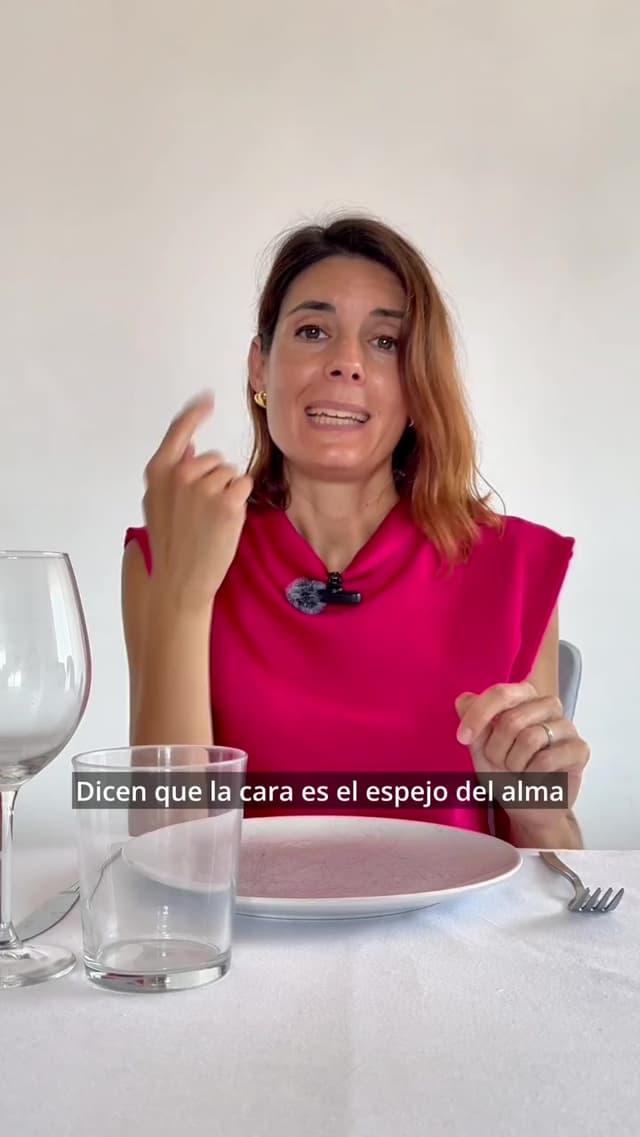 Qué revelan tus modales en la mesa según el protocolo