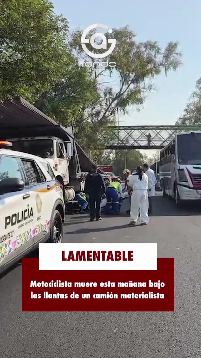 Accidente de motociclista con camión de varillas y cemento