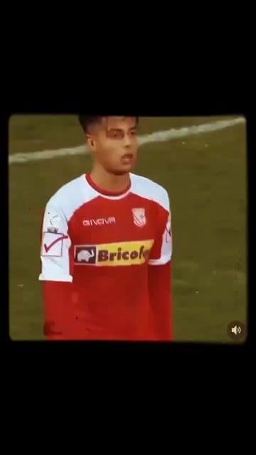 Hachim Mastour: crack de YouTube, no del campo