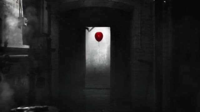 Pennywise va más allá del horror convencional, alimentándose del miedo y reflejando traumas. Un villano tan icónico como perturbador en el cine de terror moderno.