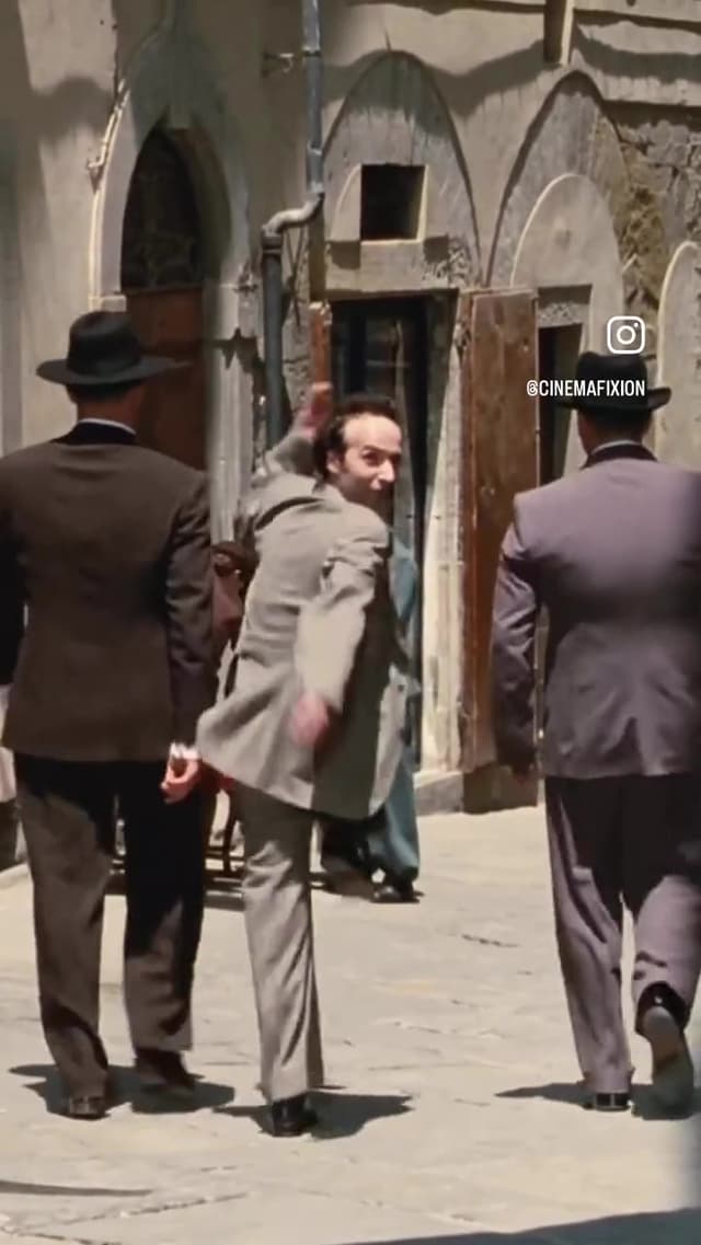 Ganadora del Oscar. Un drama que mezcla humor y horror con una ternura inolvidable. Pura emoción.