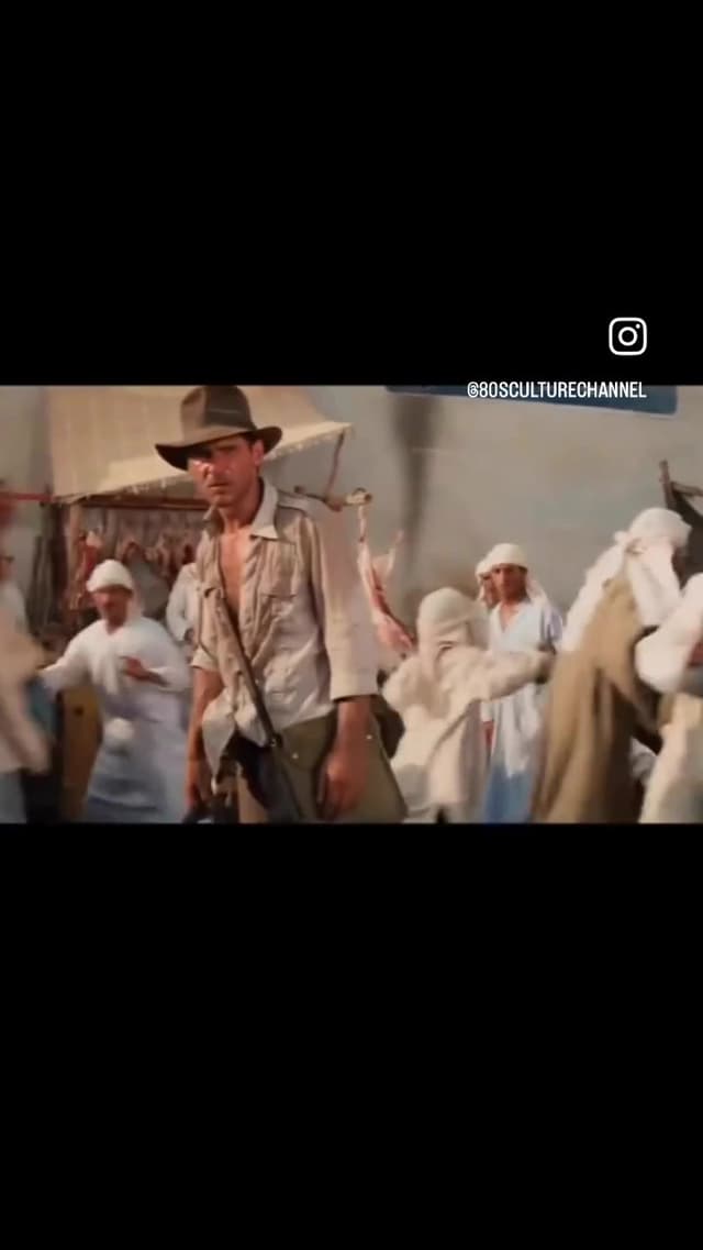 Spielberg y Harrison Ford crearon al arqueólogo más famoso del cine. Acción, historia y humor en un clásico atemporal.