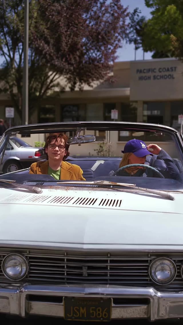 En 'A Cinderella Story', la icónica escena del baile se grabó en un auténtico gimnasio escolar en California. Una curiosidad más de esta película que inspiró otras como 'A Cinderella Story: Once Upon a Song'.