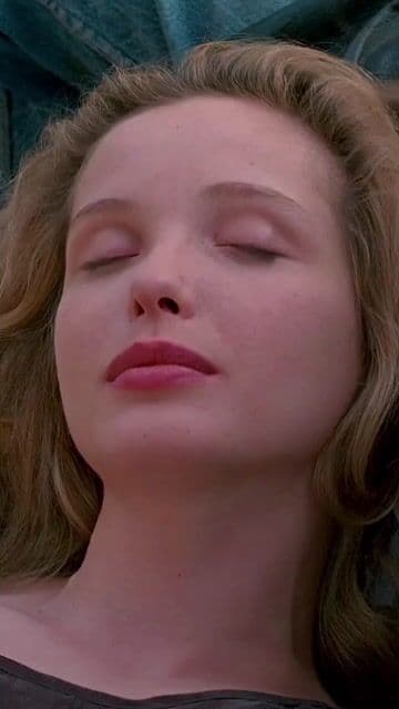 Descubre la inspiradora historia real detrás de 'Before Sunrise', basada en una noche especial que vivió Richard Linklater y que marcó la trilogía Before. Una dedicatoria conmovedora y un homenaje al amor perdido