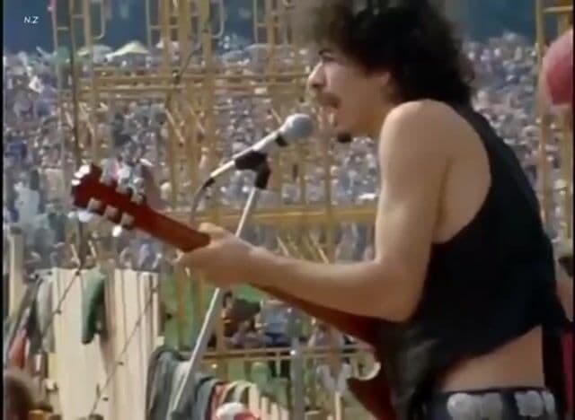 La actuación de Santana en Woodstock es uno de esos momentos legendarios de la historia de la música. Evil Ways captura a la perfección lo grandes que eran en 1969.