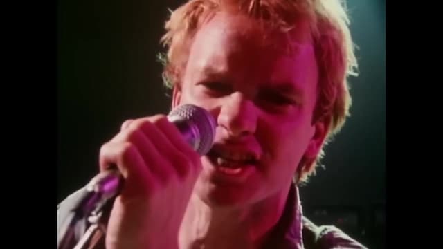 Sting la escribió tras ver prostitutas en París mientras la banda tocaba en tugurios. De ese momento salió uno de los temas más icónicos del rock.