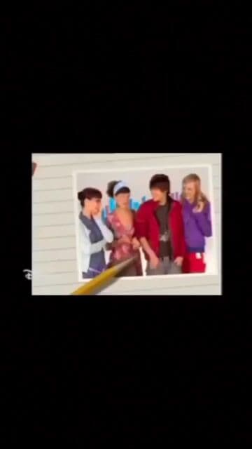 Mini‑episodios ligeros (2006‑2009), humor sencillo sin lecturas profundas, ideal para risas juveniles .

#CambioDeClase #DisneyChannel #humorteen #sketchjuvenil #ligero