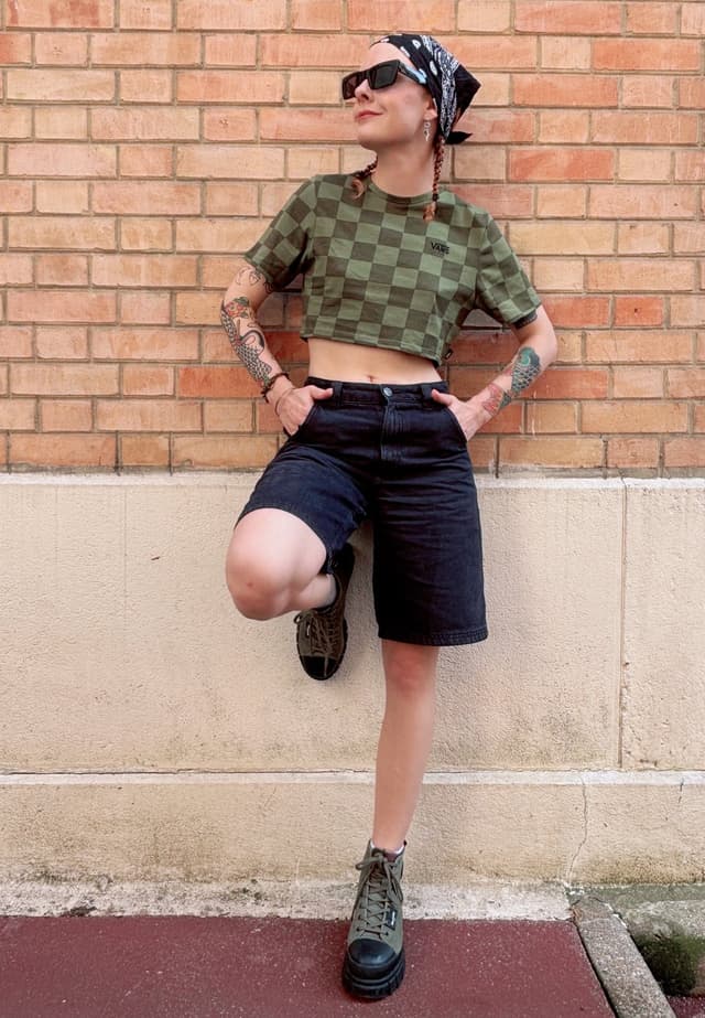 pintalabios con camiseta estampada