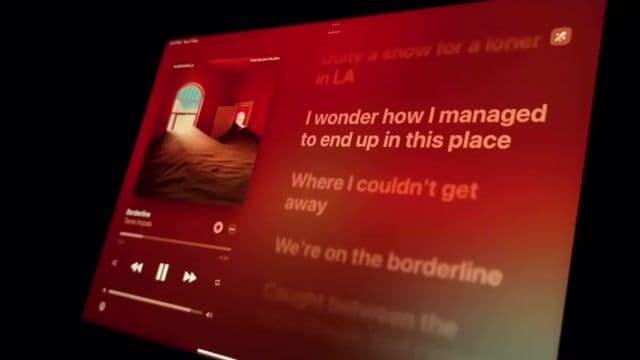 La canción 'Borderline Tame Impala' explora la incertidumbre emocional, combinando sintetizadores y un ritmo psicodélico distintivo. Una de sus curiosidades es la revisión de su letra después de ser tocada en vivo por primera vez.