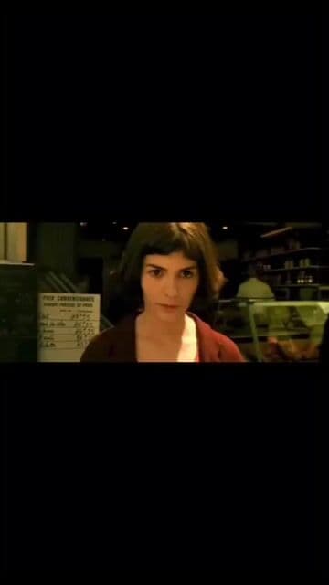 En 'Amélie', la cafetería donde trabaja la protagonista fue rodada en el auténtico Café des 2 Moulins, punto de peregrinaje para fans del cine francés y de la icónica Amélie Poulain.