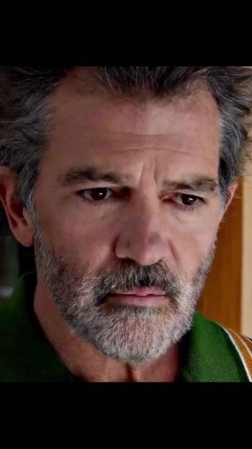 La famosa casa blanca de 'Dolor y gloria' refleja el pasado y las emociones del protagonista. Pedro Almodóvar se inspiró en recuerdos personales para crear uno de los escenarios más icónicos del cine español en 2019.
