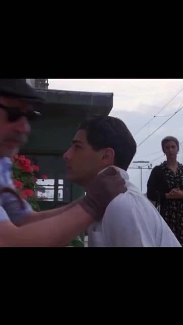 En 'Cinema Paradiso', la memorable escena en la cabina de proyección fue filmada en un verdadero cine de Sicilia, lo que aportó autenticidad a la atmósfera y a la banda sonora compuesta por Ennio Morricone.