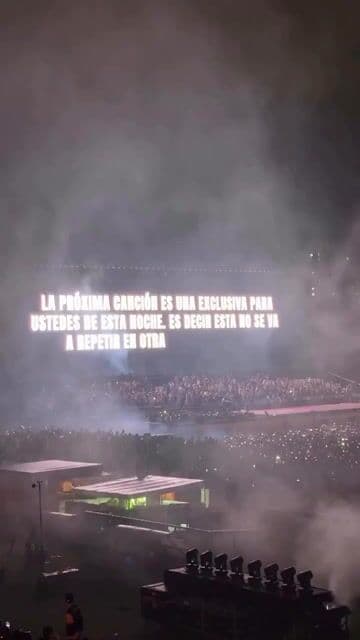 Durante la tercera fecha del DTMFTOUR en Colombia, Bad Bunny presentó una canción exclusiva interpretada solo en ese concierto, destacando la conexión única entre el artista y su público local. Este momento memorable quedó marcado en la historia del tour.