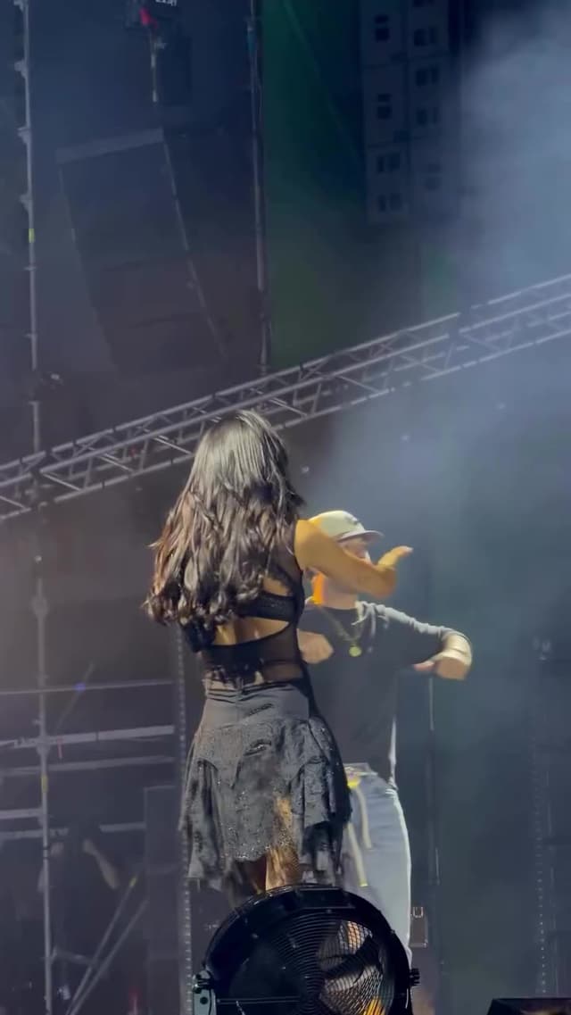Aitana y Quevedo cantan 'GRAN VÍA' en Gran Canaria