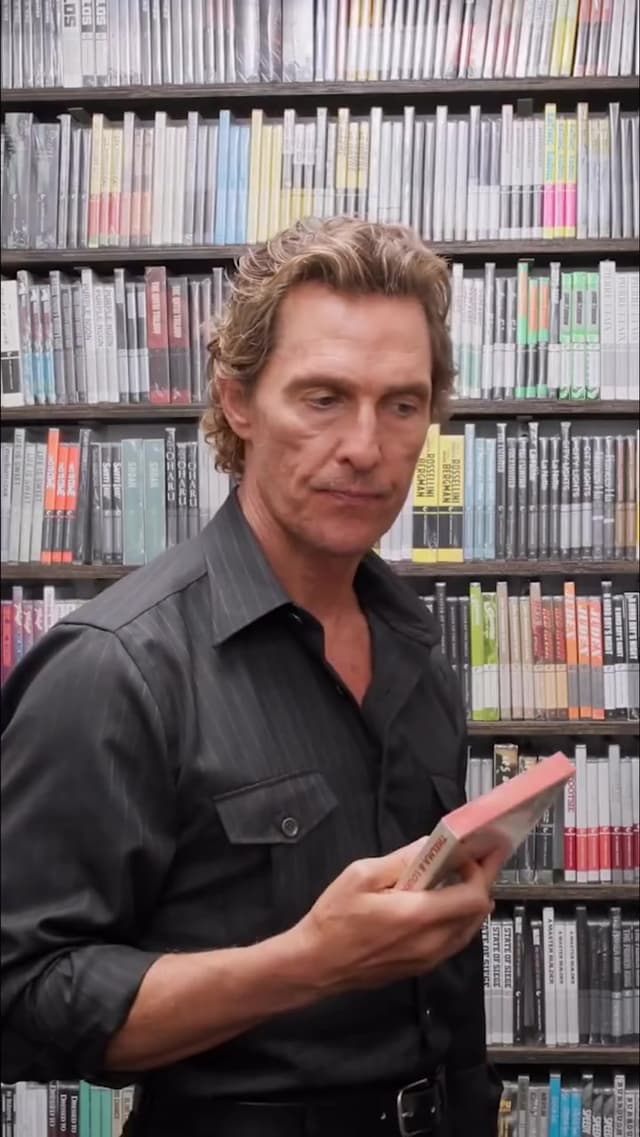 Mathew McConaughey habla sobre la película clásica Thelma§Louise y su experiencia como estudiante de cinematografía.