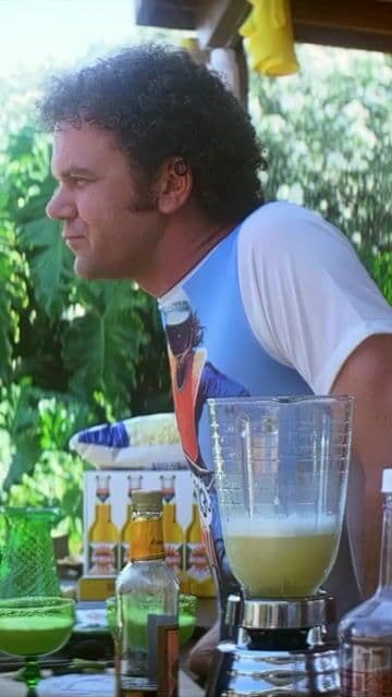 Descubre todo sobre 'Boogie Nights', dirigida por Paul Thomas Anderson. Consulta el reparto completo, críticas en Filmaffinity y dónde ver esta icónica película en streaming.