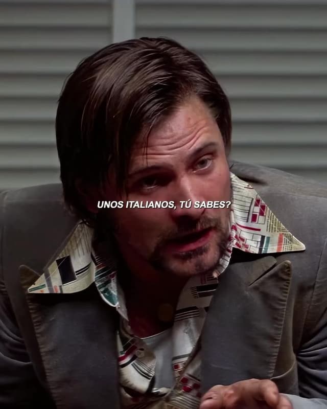 La mítica escena final de 'Carlito's Way' marcó historia en el cine de los 90, famosa por la intensidad de Al Pacino y la dirección magistral de Brian De Palma. La tensión y el sacrificio del personaje principal la convierten en inolvidable.