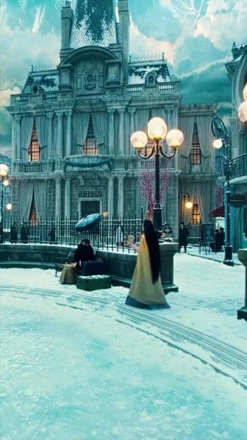 Una de las películas más extrañas y brillantes que he visto. Yorgos Lanthimos en su máxima expresión.