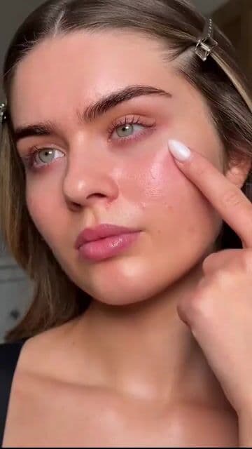 Anastasia Beverly Hills lanza la base Impeccable Blurring Second Skin Matte Foundation