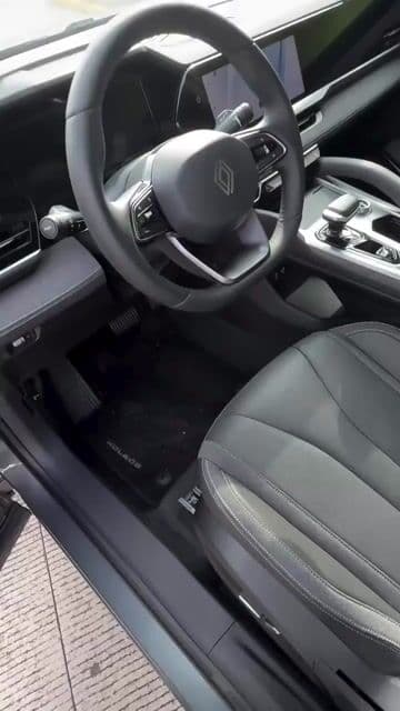 nuevo Renault con acabados de película