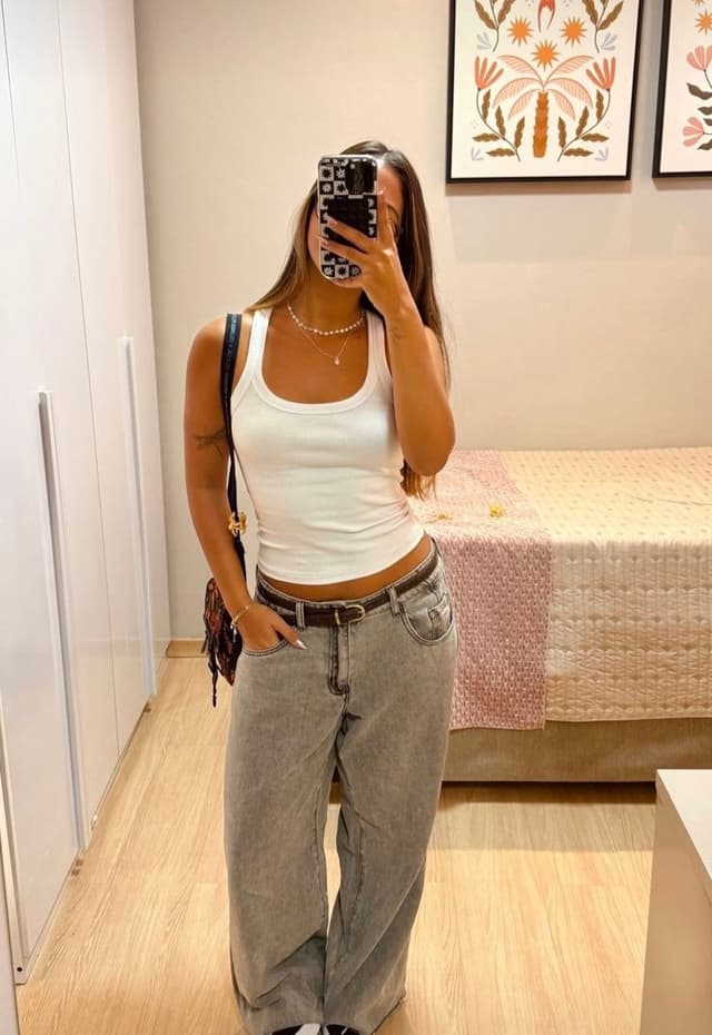 Look com regata branca 💗