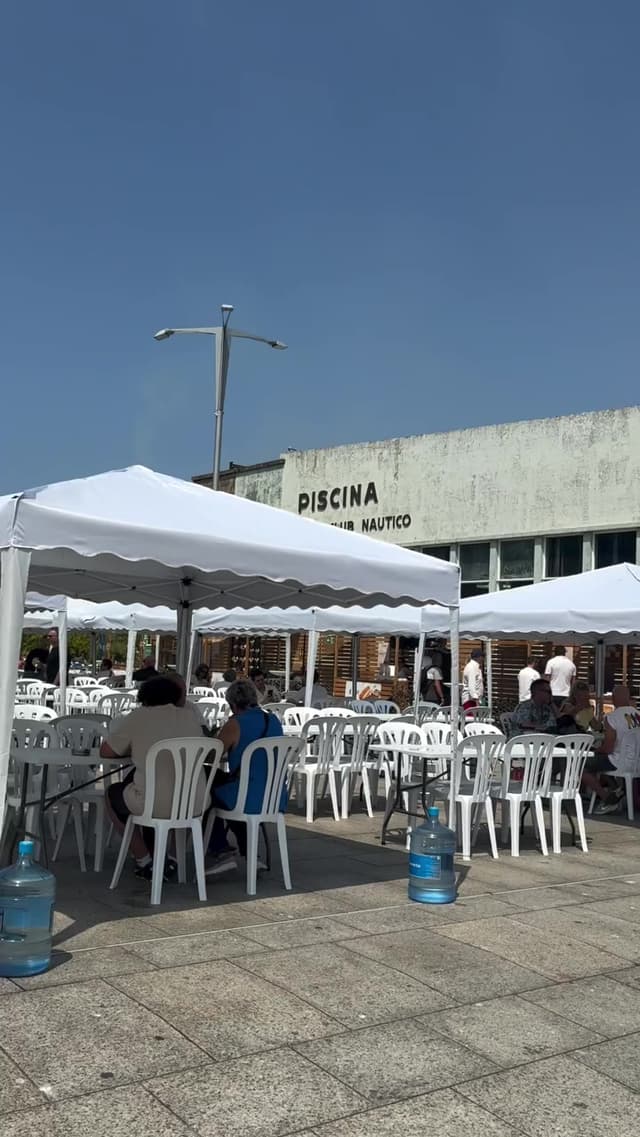 Feira do Viño Galego en la explanada del Náutico de Vigo
