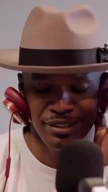 Kanye West y Jamie Foxx la rompieron en los 00s con “Gold Digger”, un hit que mezclaba soul y rap como nunca.