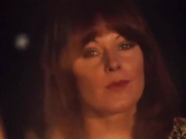 La canción 'Fernando' de ABBA, lanzada en 1976, fue uno de sus mayores éxitos internacionales. Aunque no está en ningún álbum de estudio, se escucha en recopilaciones y es famosa en español gracias a su traducción y versión de Cher.