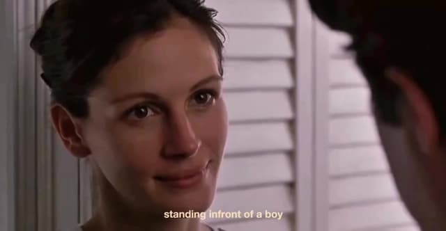 La famosa librería de 'Notting Hill', inspirada en una real del barrio londinense, convirtió a Notting Hill en un símbolo de comedias románticas. Esta escena refuerza el encanto de la película y su legado en Londres y el cine.