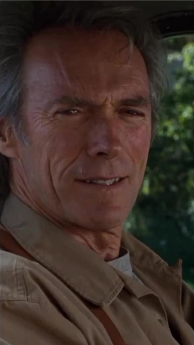 En 'The Bridges of Madison County' (1995), la escena del puente fue rodada en la emblemática Roseman Bridge de Iowa, un lugar real que se ha convertido en destino para fans del libro y la película.