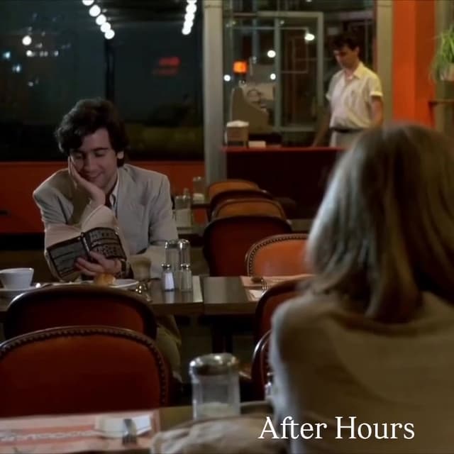 En 'After Hours', Martin Scorsese filmó las calles vacías de Manhattan durante la madrugada, usando solo luz natural para aumentar la tensión surrealista. Un clásico de 1985 y referente del cine neoyorquino.