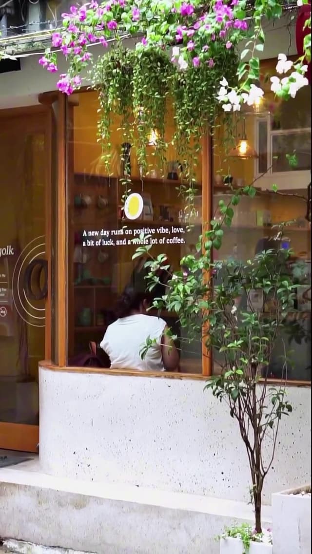 Eggyolk Coffee