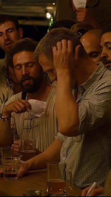 Daniel Craig en la mejor película de Bond del siglo XXI. Javier Bardem como el villano más memorable de la franquicia y Sam Mendes dirigiendo con maestría cinematográfica