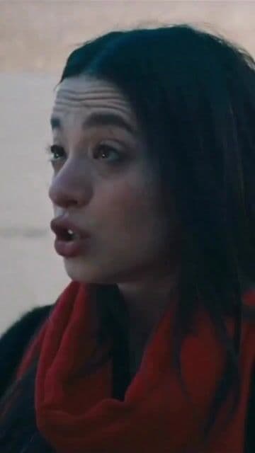 Mikey Madison brilla en esta historia de una bailarina exótica que se enamora del hijo de un oligarca ruso. Sean Baker crea un cuento de hadas moderno crudo, tierno y visualmente vibrante