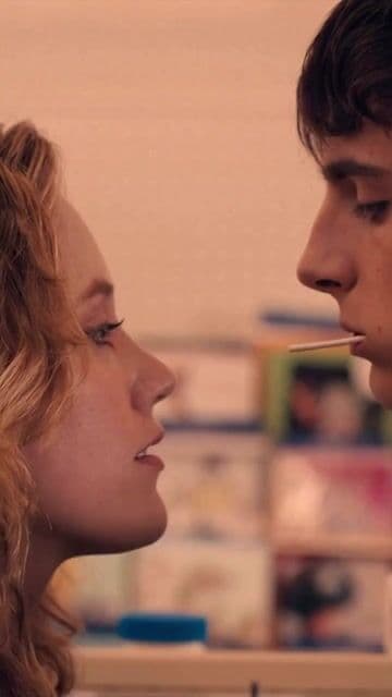 Timothée Chalamet en un drama de verano sobre un adolescente que se involucra en el mundo del narcotráfico en Cape Cod. Adrenalina, romance y decisiones peligrosas bajo el calor