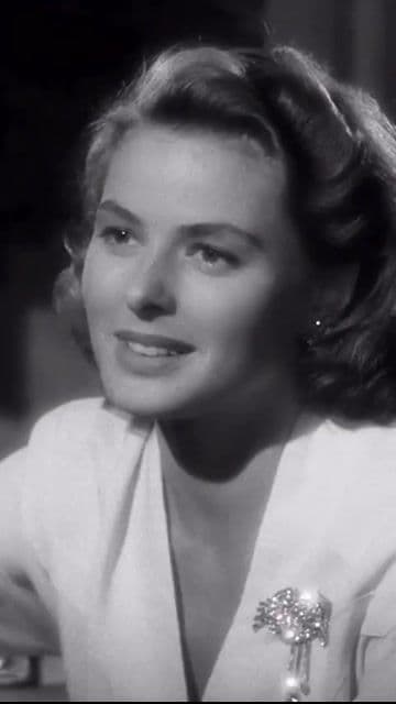 Humphrey Bogart e Ingrid Bergman en la historia de amor más icónica del cine clásico. Romance, sacrificio y diálogos inolvidables en el Marruecos de la Segunda Guerra Mundial