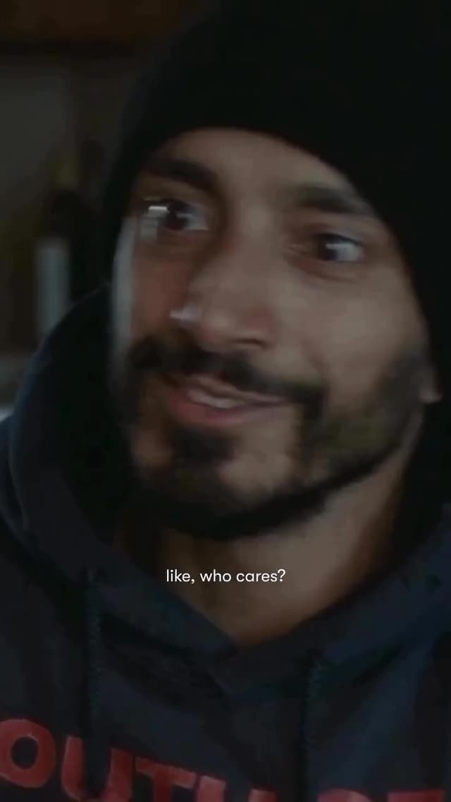 Para lograr el realismo de 'Sound of Metal', el director usó tapones especiales de ruido blanco en los oídos de Riz Ahmed, sumergiéndolo realmente en el aislamiento auditivo que vive su personaje durante la grabación.