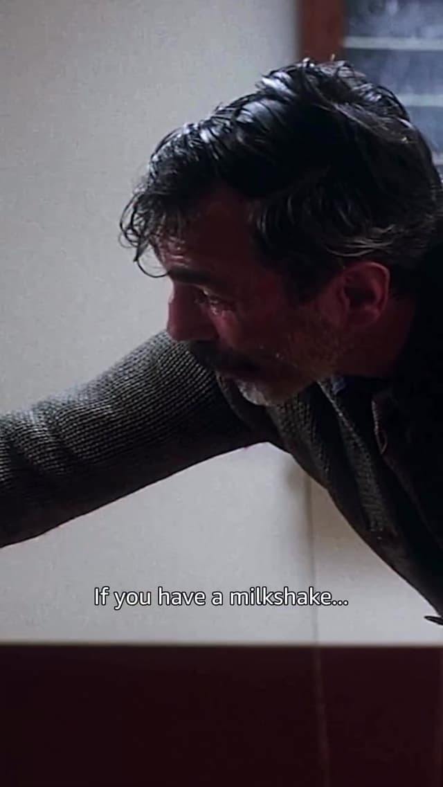 Daniel Day-Lewis en una actuación monumental como un magnate del petróleo consumido por la ambición. Paul Thomas Anderson crea un retrato implacable de la codicia americana